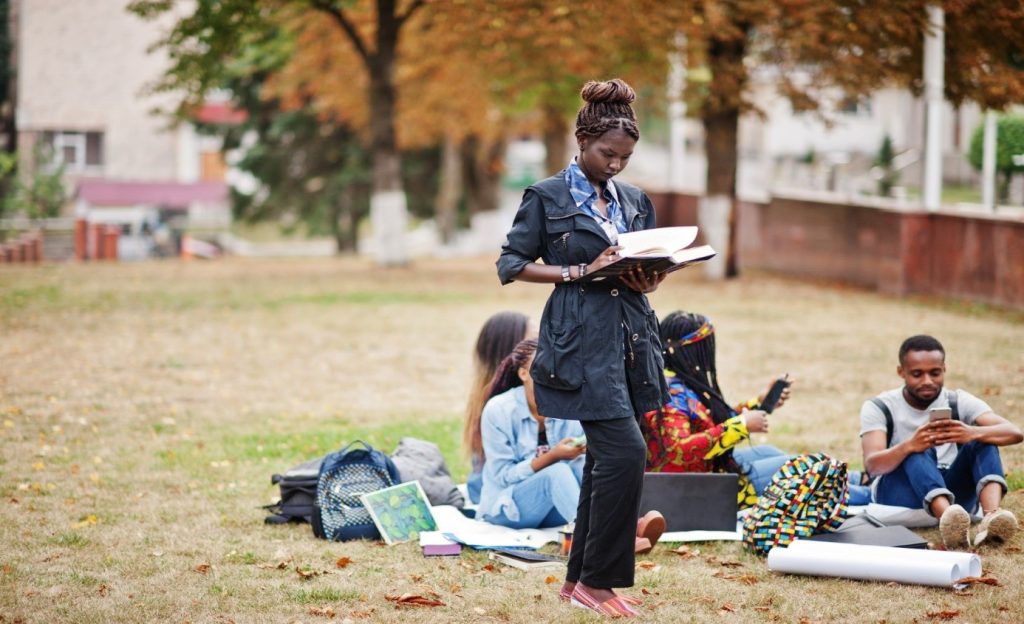 La prévention des violences par l&rsquo;Éducation à la Paix : un impératif pour les jeunes générations